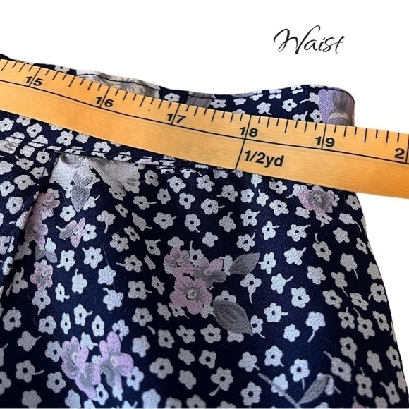 Vintage A-Line Floral Midi Skirt with Box Pleat Hem Detail - Picture 5 of 10